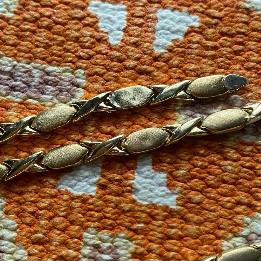 BEAUTIFUL SOLID 10K YELLOW GOLD VINTAGE Hugs & Kisses XOXO Matching Set 10K - Picture 14 of 15